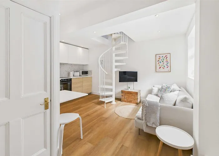 Host & - The Surf Shack